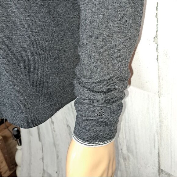 Agave Lightweight Sweater - Picture 2 of 6